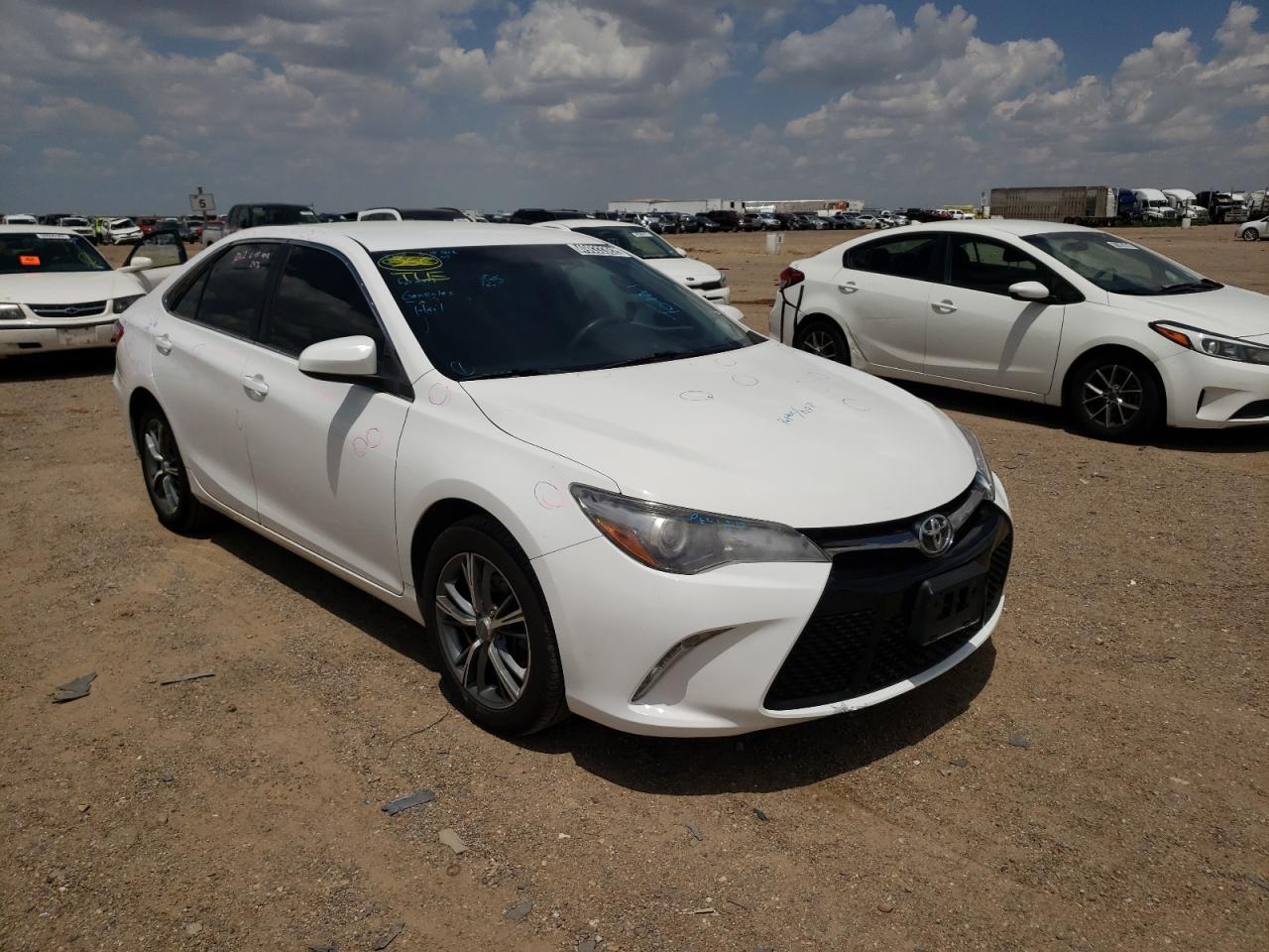 2015 Toyota Camry le