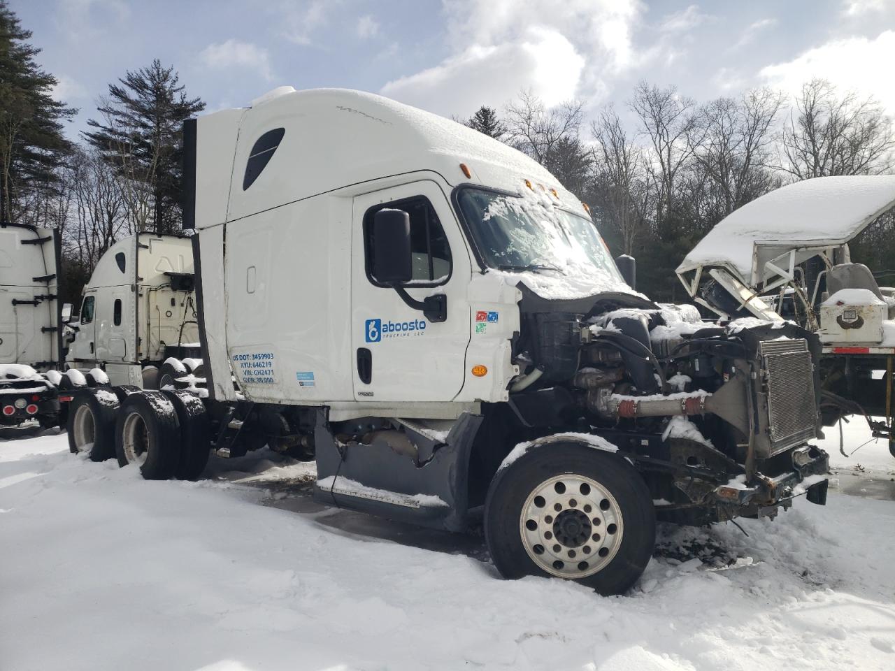 2015 Freightliner Cascadia 1