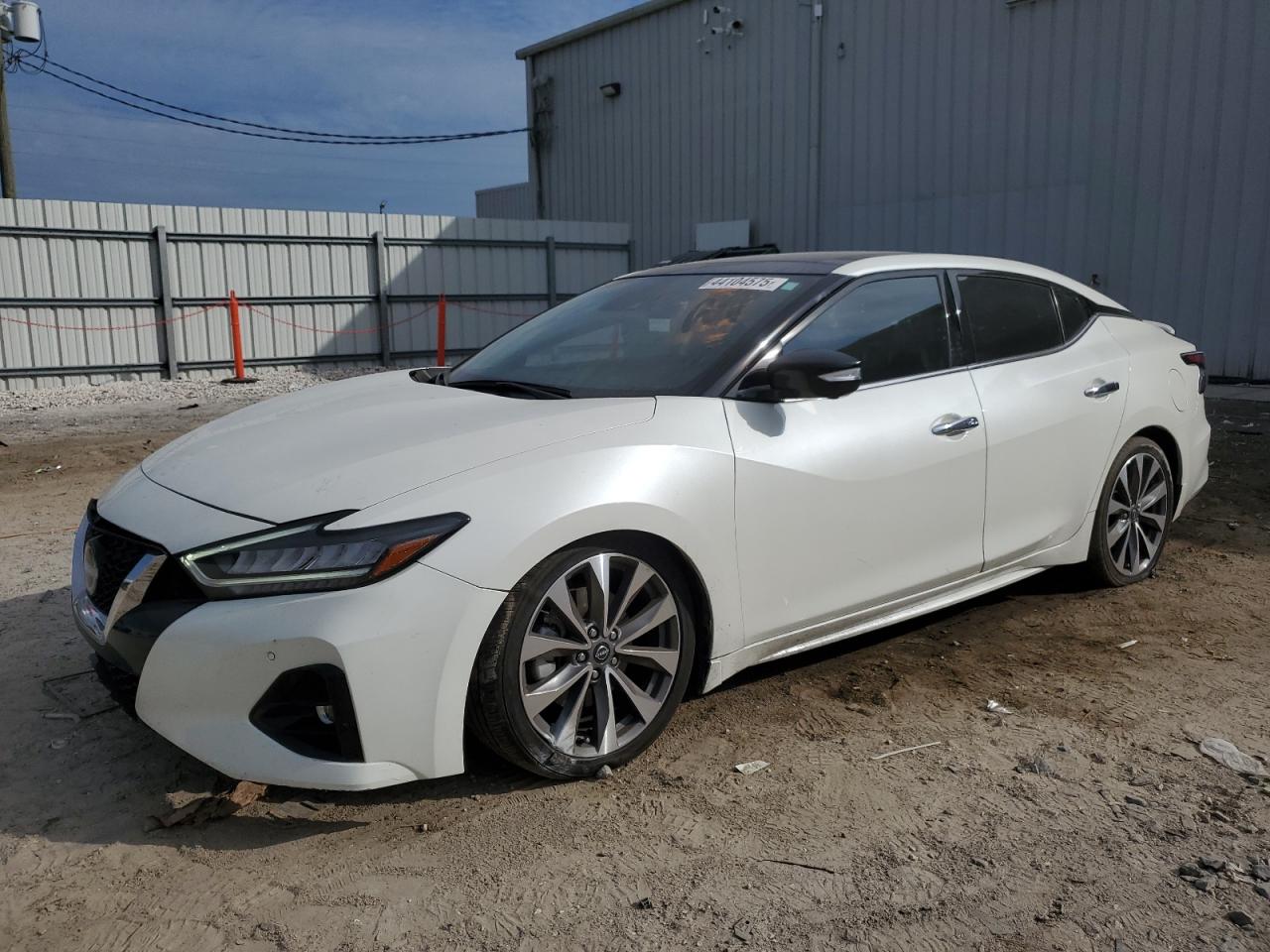 2023 Nissan Maxima pla