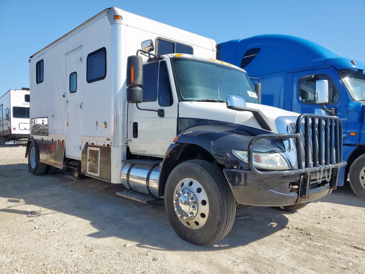2003 International 4000 4300