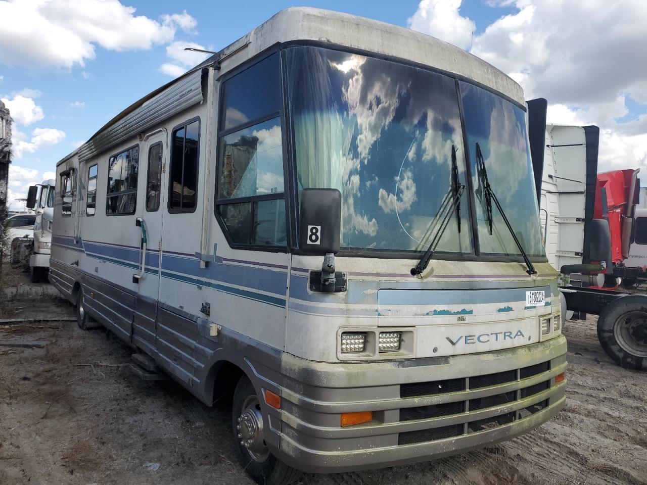 Winnebago Traveltrlr