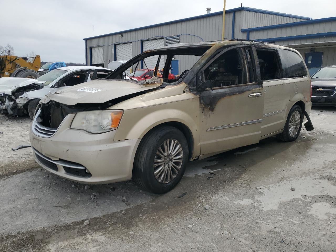 2013 Chrysler Town & cou