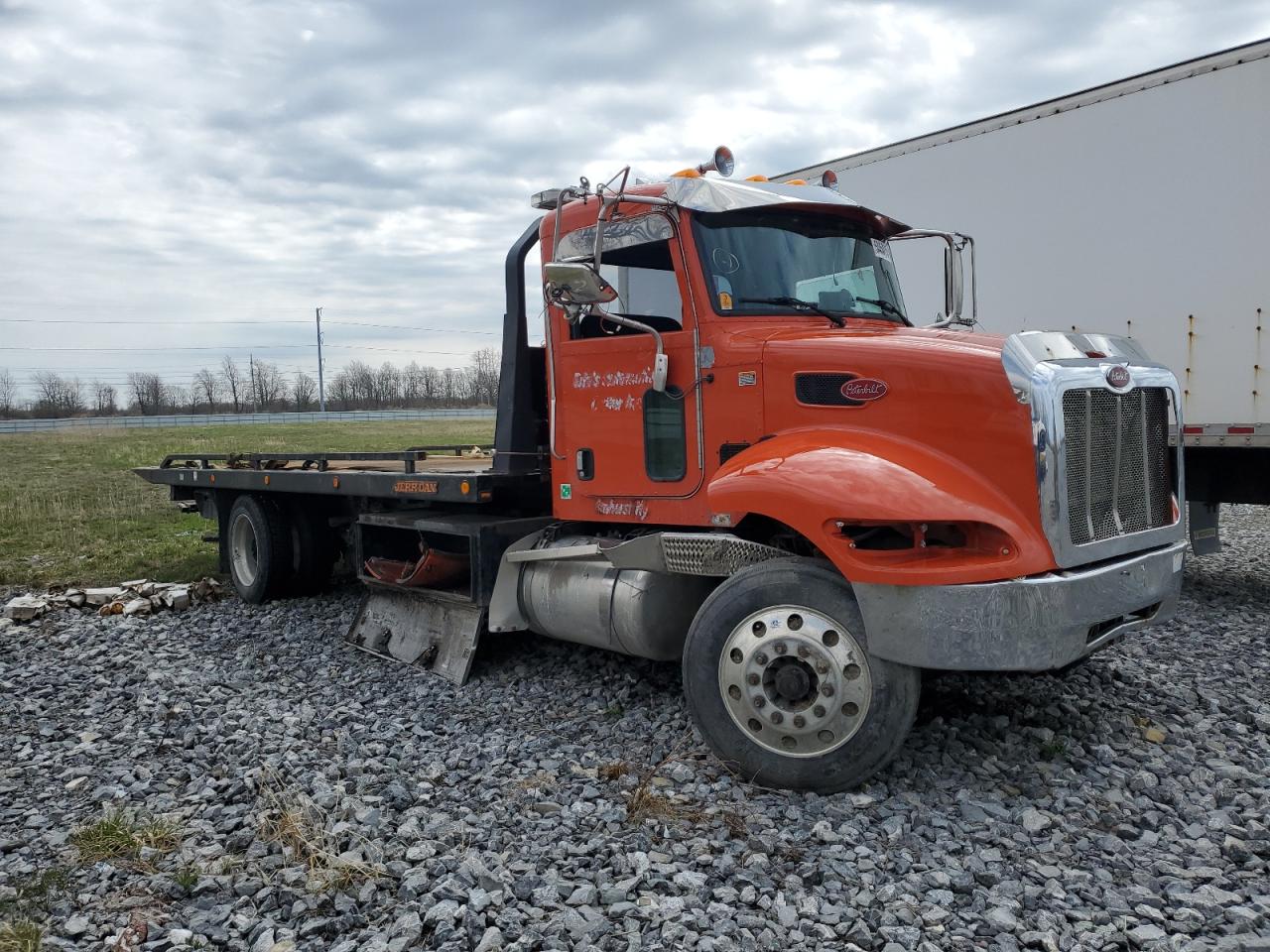2019 Peterbilt 337