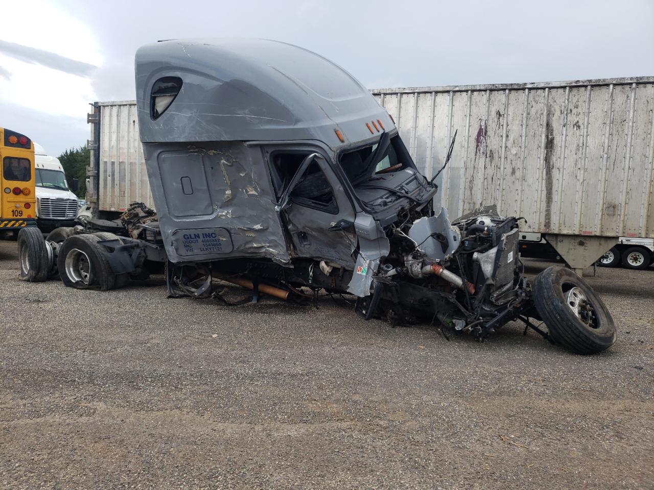 2020 Freightliner Cascadia 126