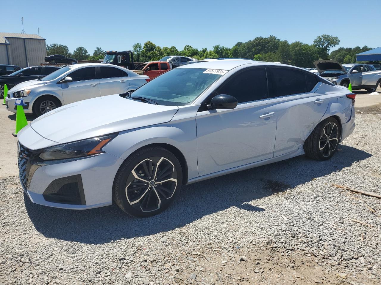2025 Nissan Altima sr