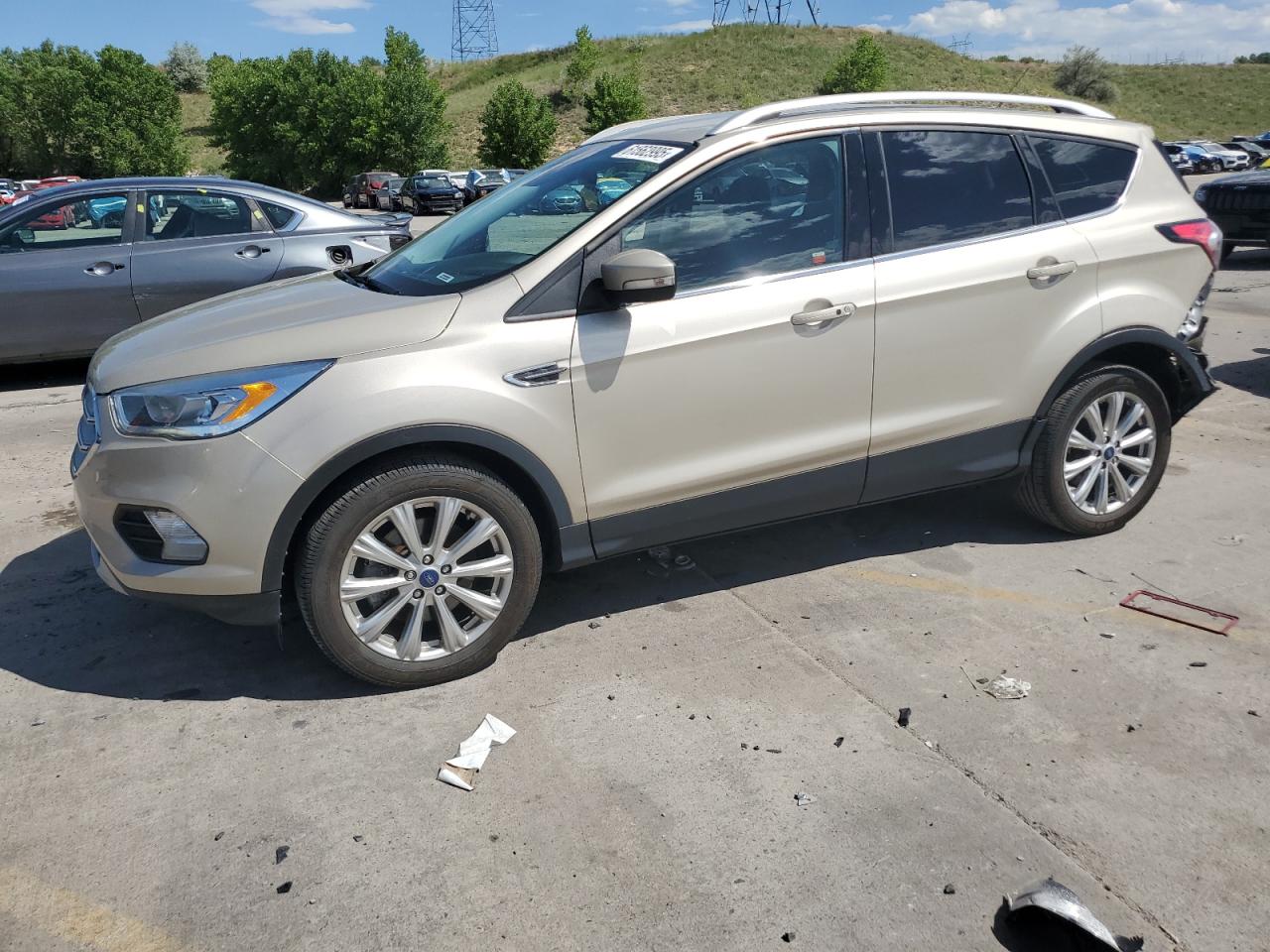 2017 Ford Escape tit