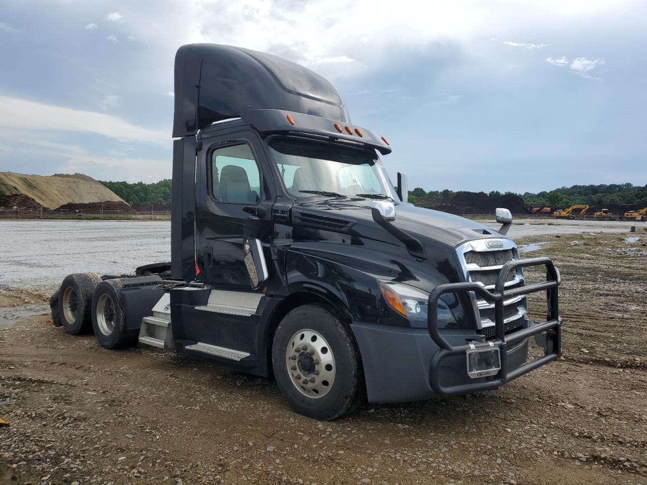 2018 Freightliner Cascadia 1