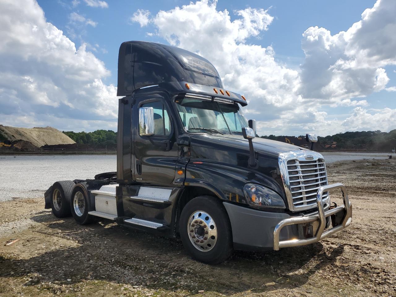 2017 Freightliner Cascadia 1