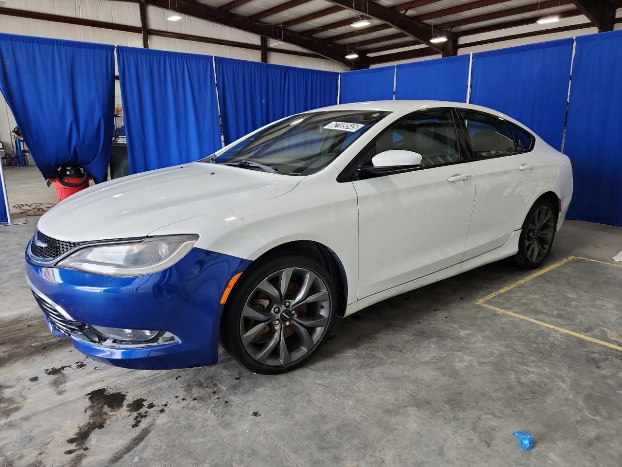 2016 Chrysler 200 s