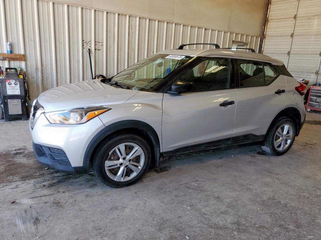 2019 Nissan Kicks s
