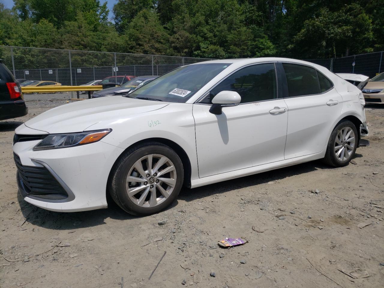 2021 Toyota Camry le