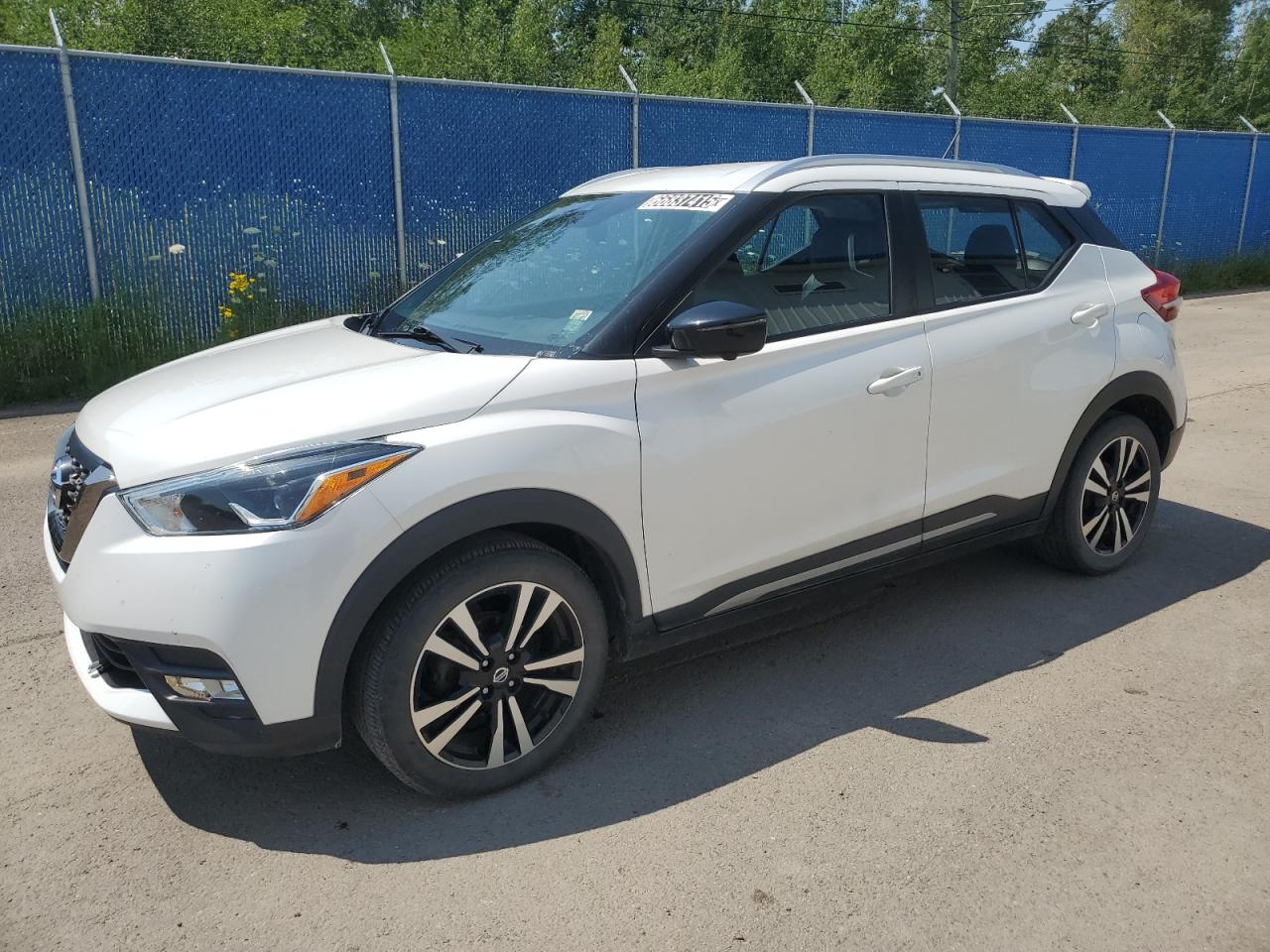 2020 Nissan Kicks sr