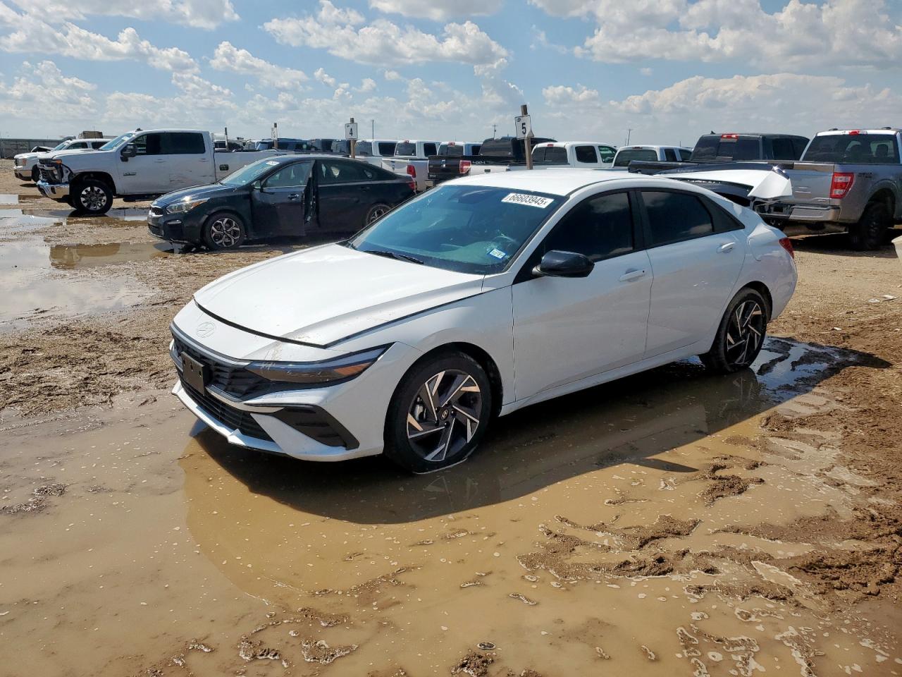 2025 Hyundai Elantra se