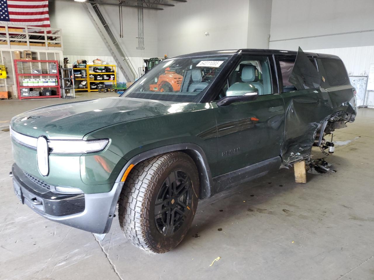 2025 Rivian R1s advent