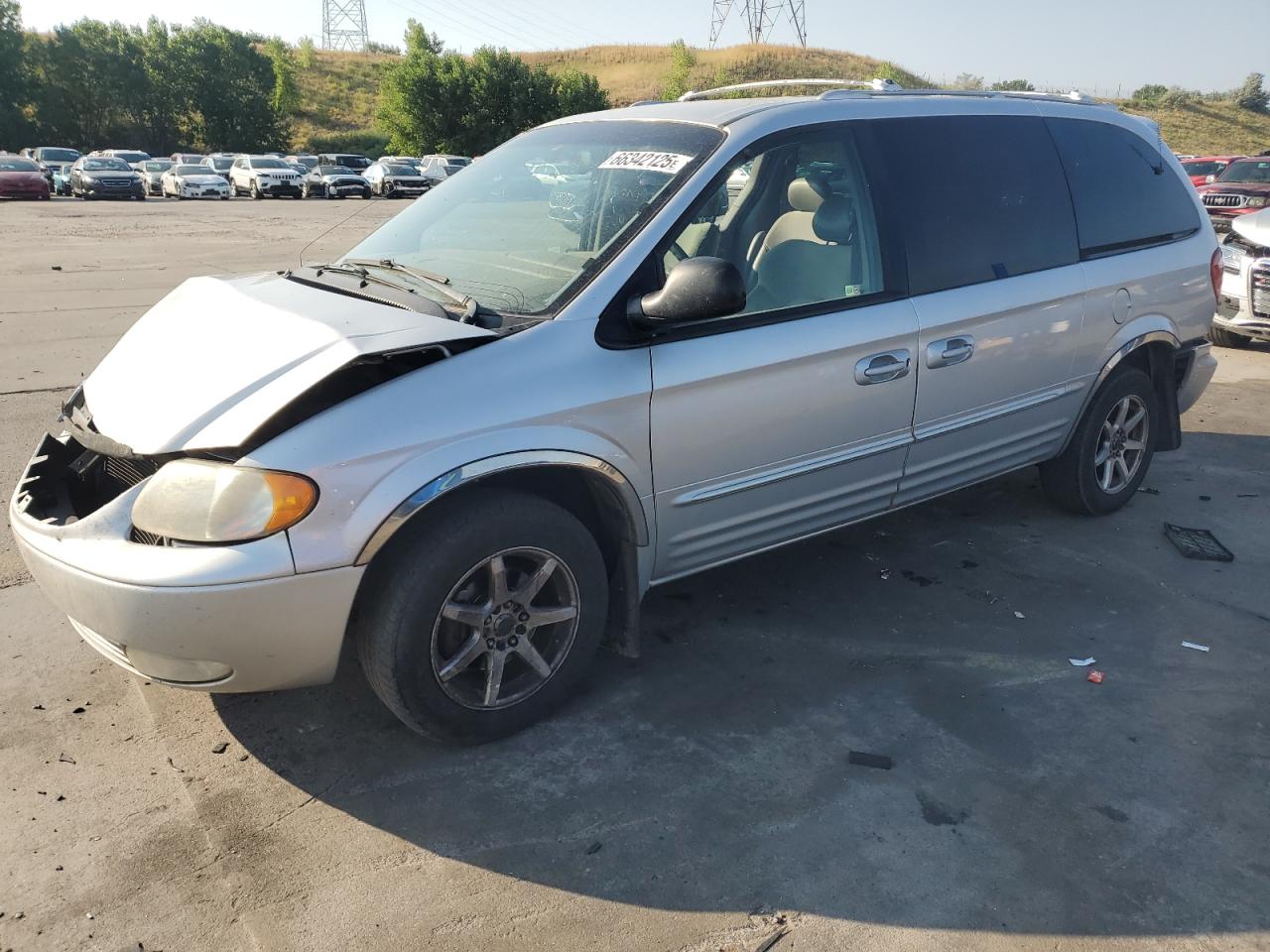2003 Chrysler Town & cou