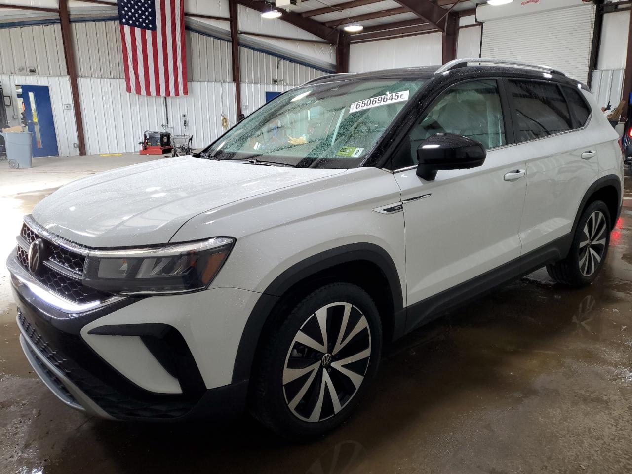2023 Volkswagen Taos se