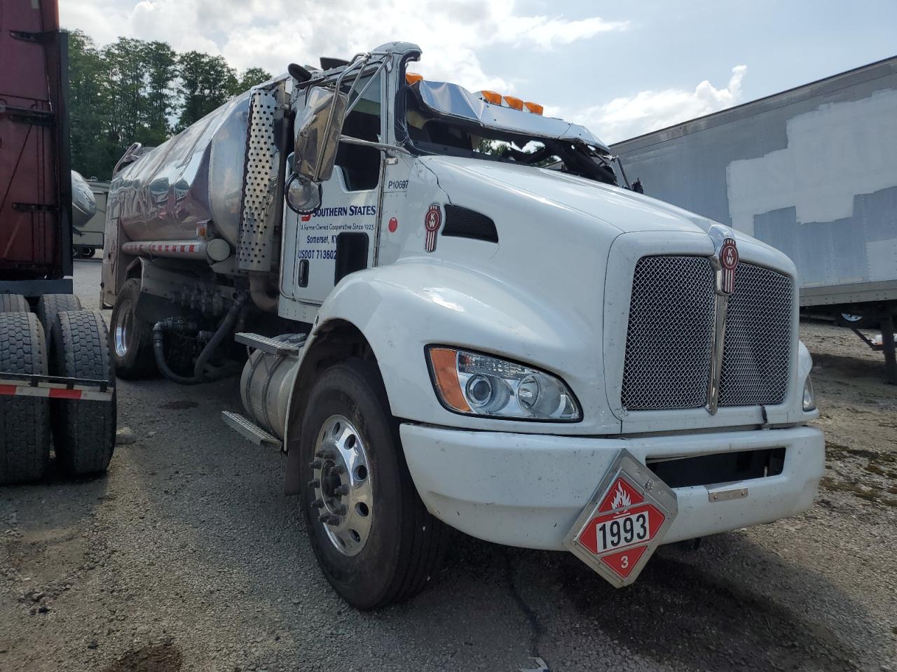 2017 Kenworth T370