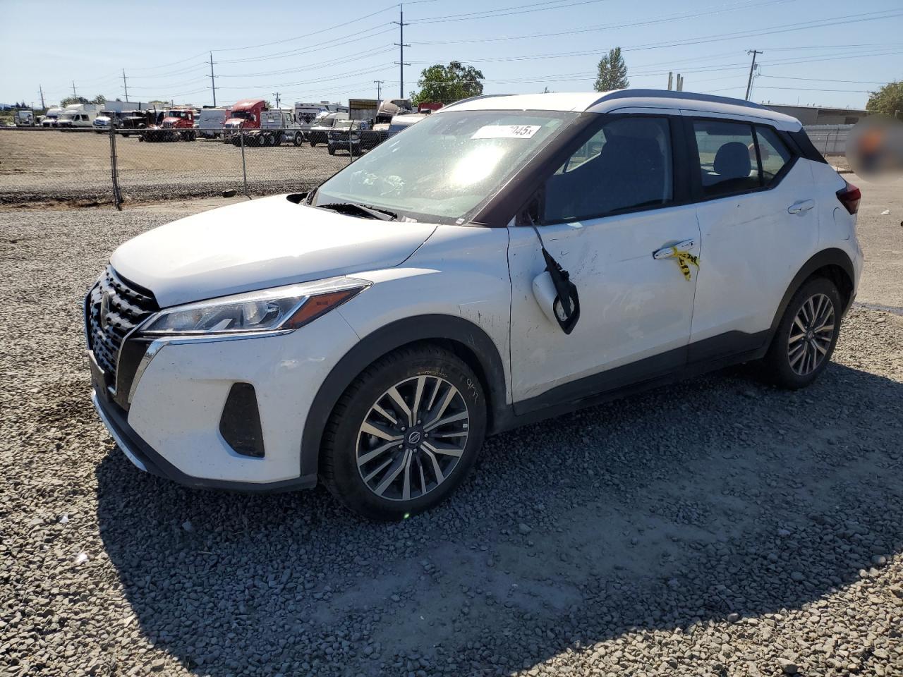 2021 Nissan Kicks sv