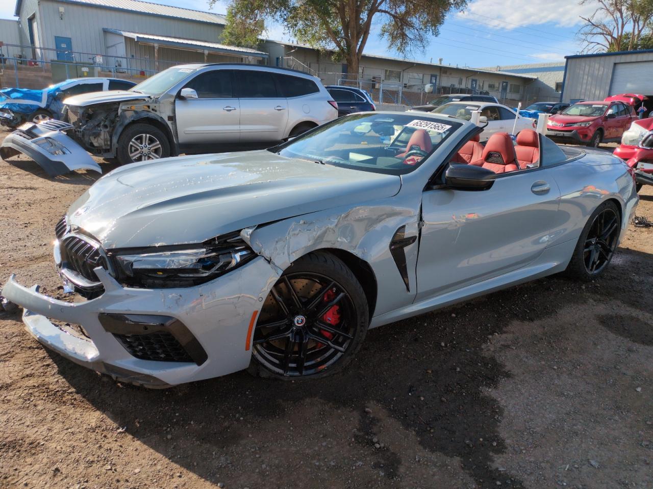 2023 BMW M8