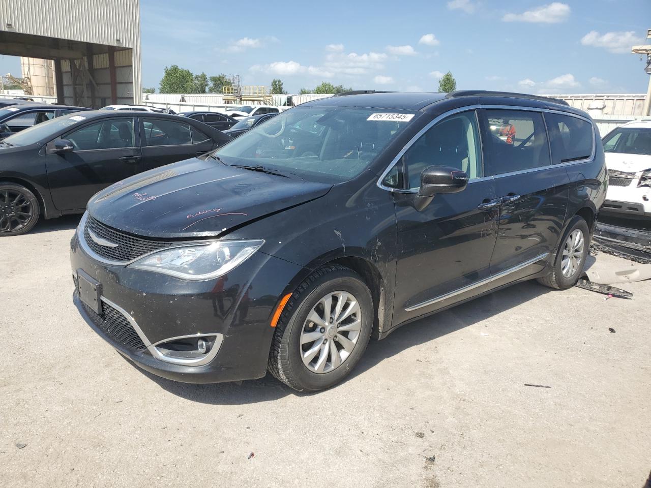 2017 Chrysler Pacifica touring l