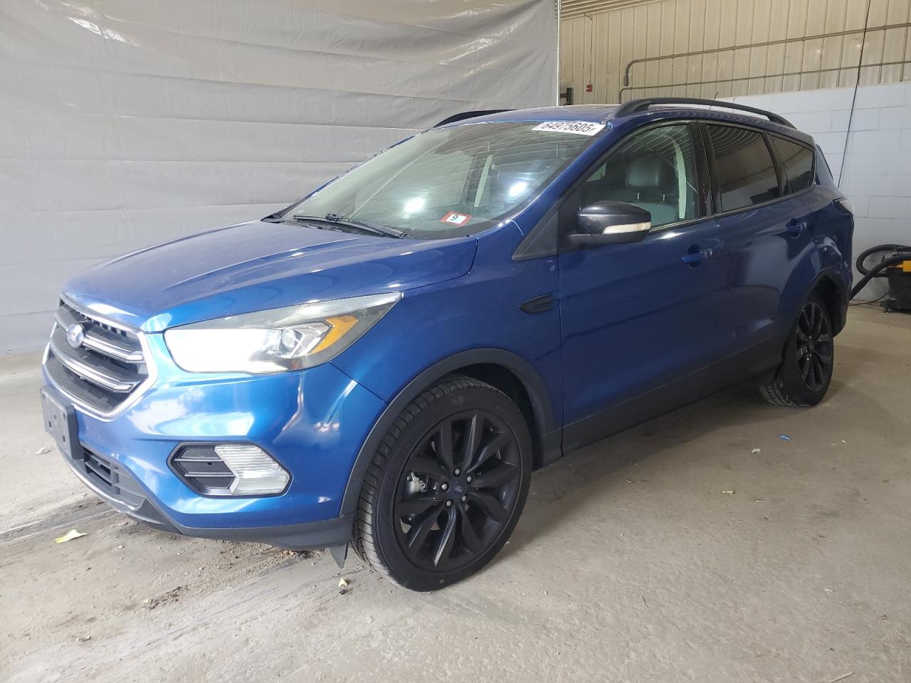 2017 Ford Escape tit