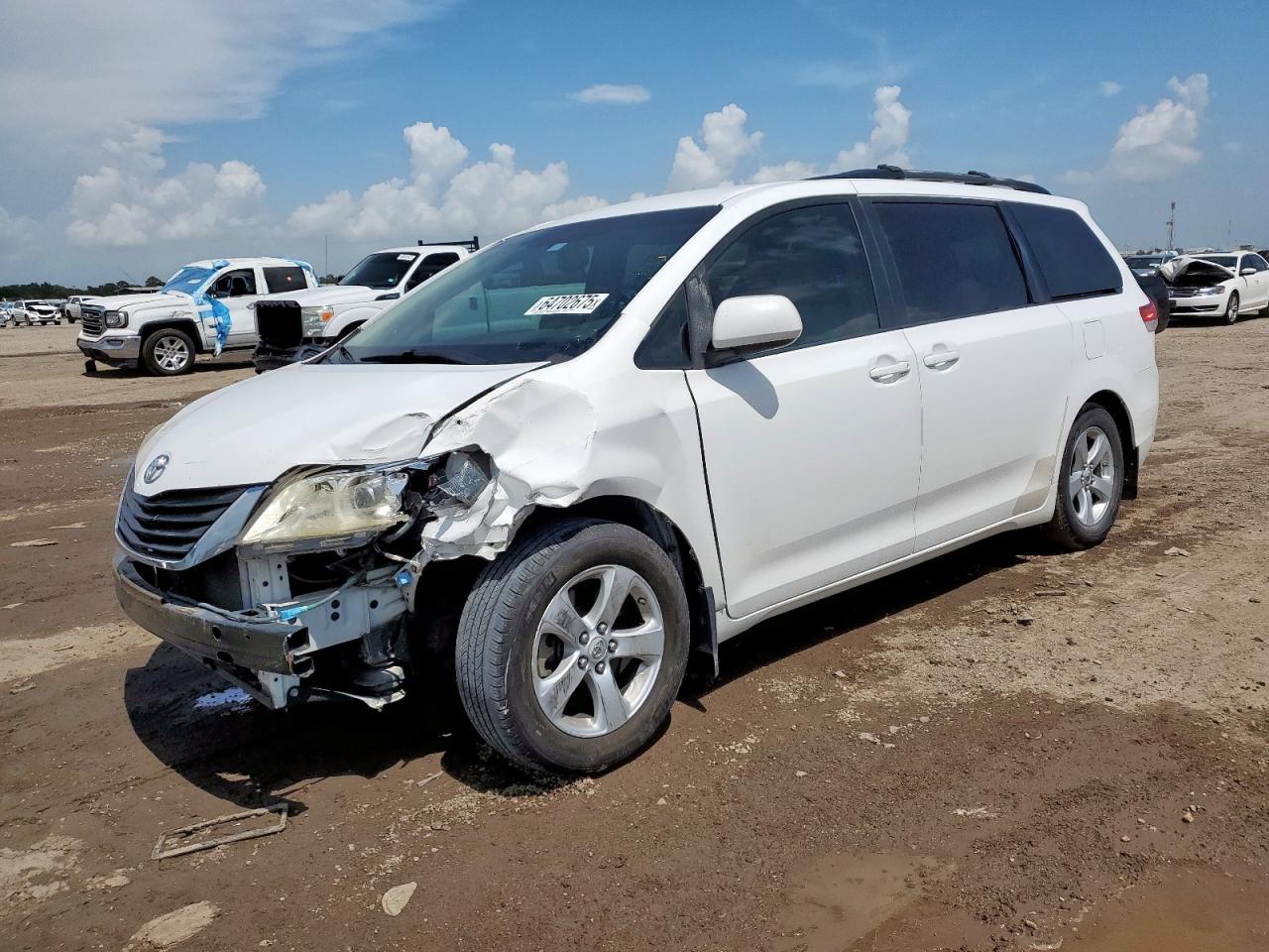 2011 Toyota Sienna le