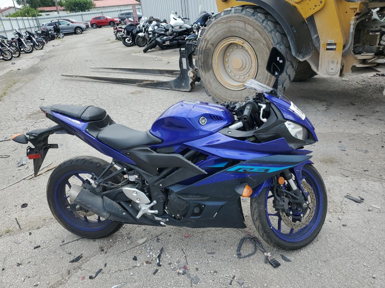 Yamaha Yzfr3 a