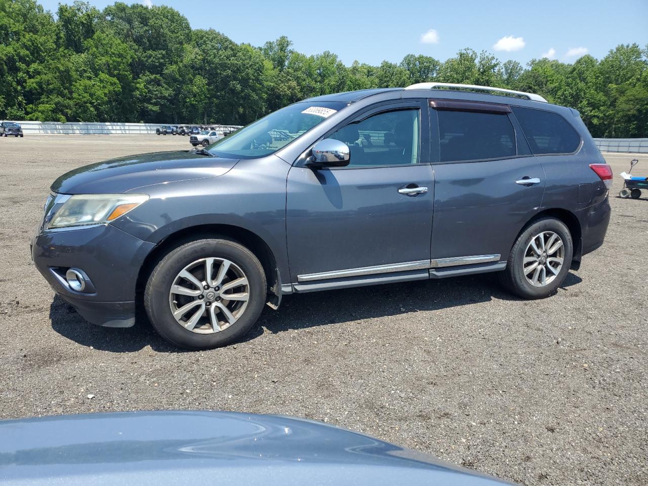 2013 Nissan Pathfinder s