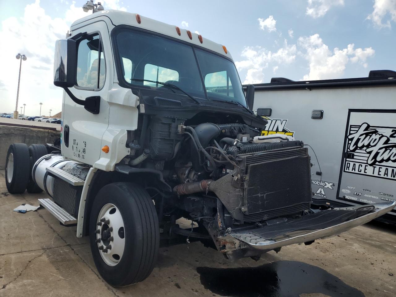 2014 Freightliner Cascadia 113