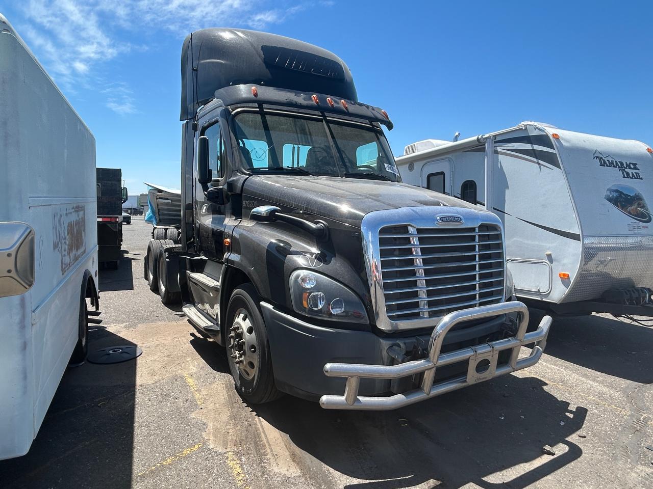 2016 Freightliner Cascadia 1