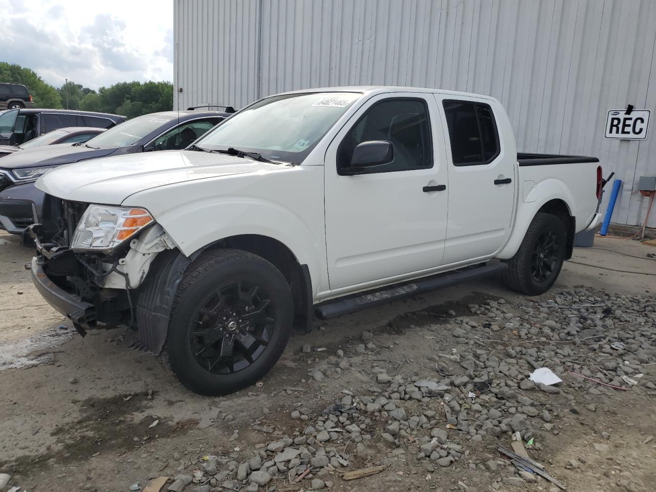 Nissan Frontier s