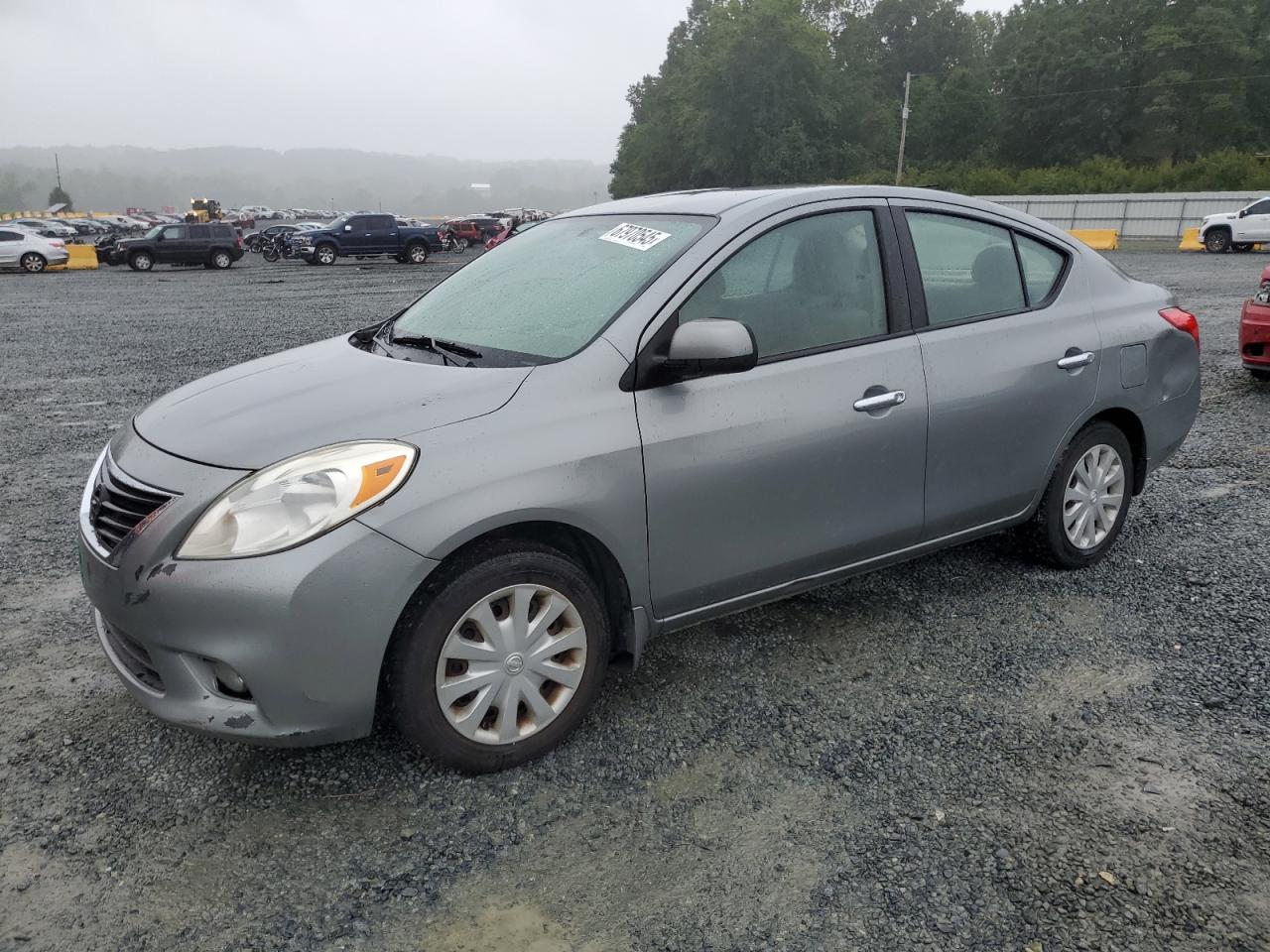2012 Nissan Versa s