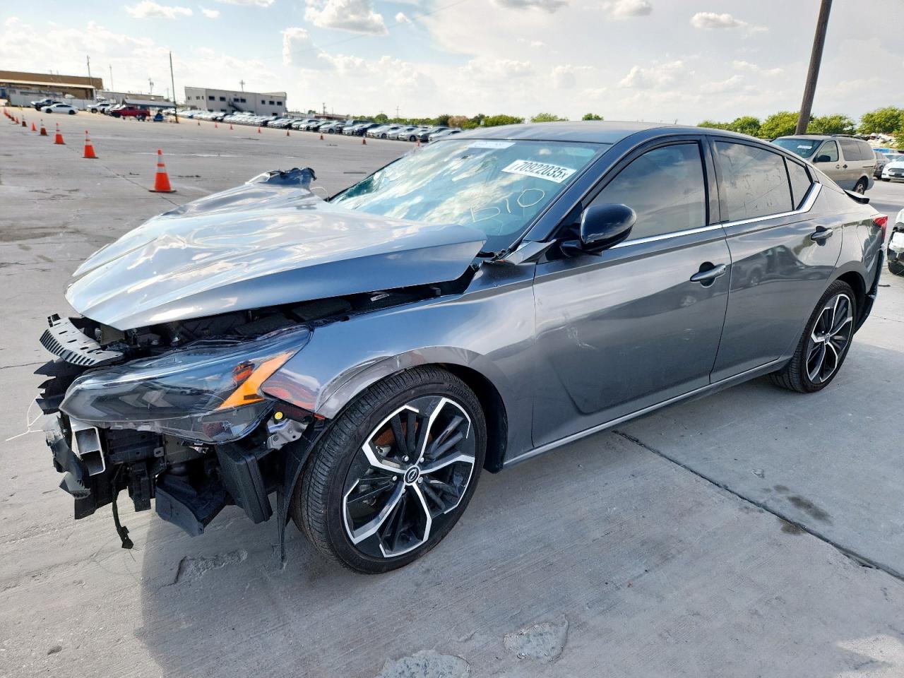 2025 Nissan Altima sr