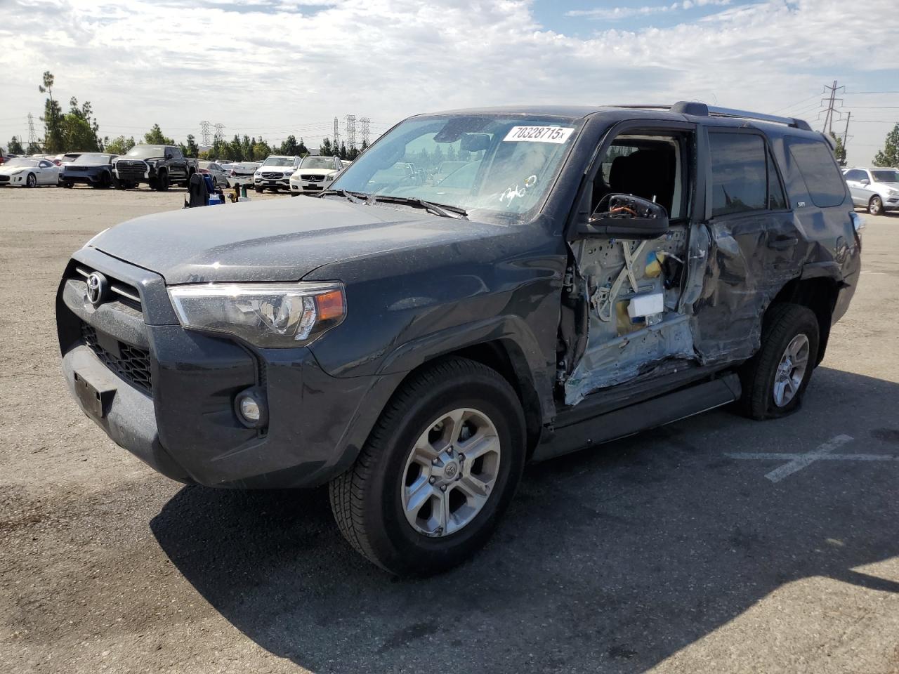 2024 Toyota 4runner sr