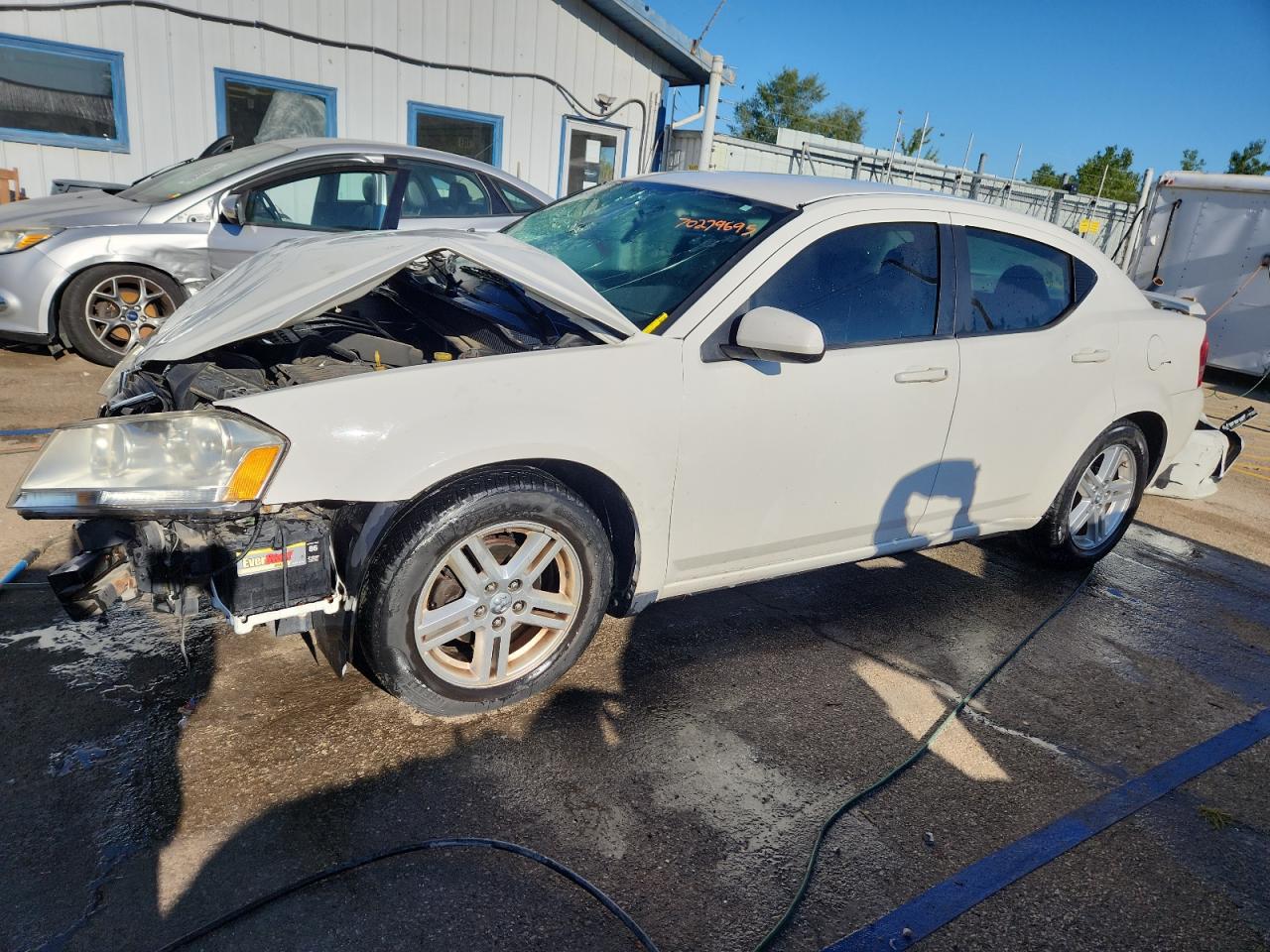 2010 Dodge Avenger r/