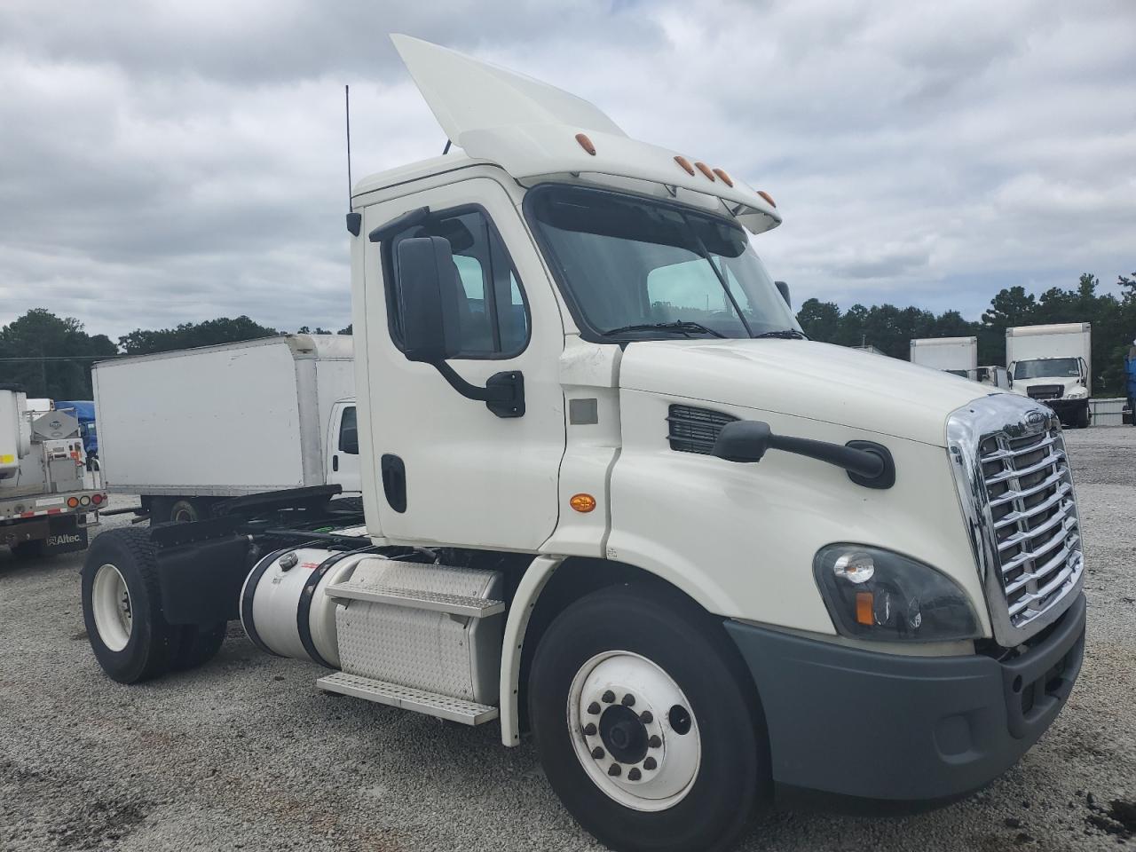 2017 Freightliner Cascadia 1