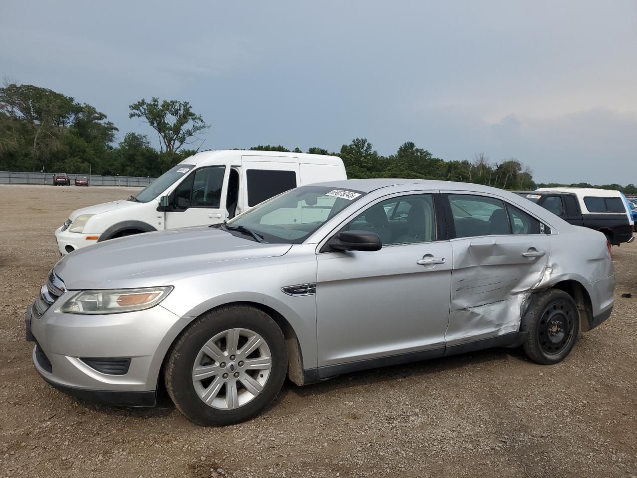 2011 Ford Taurus se