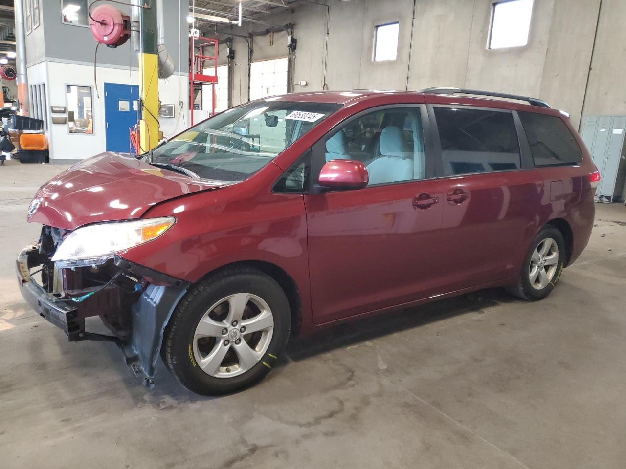 2011 Toyota Sienna le