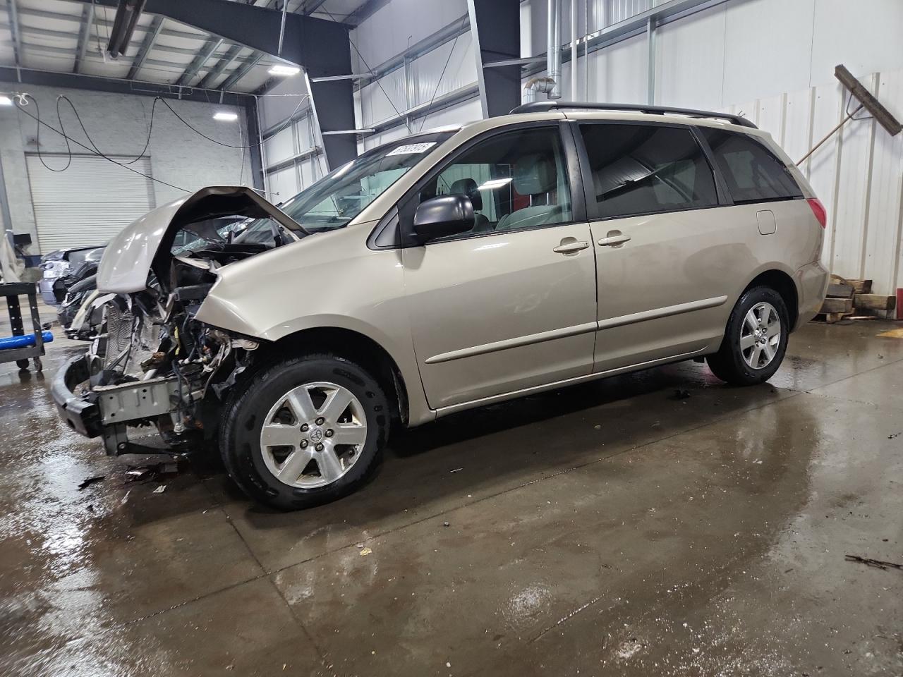 2010 Toyota Sienna ce