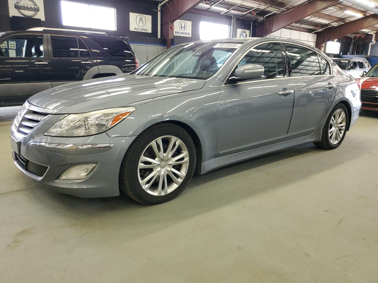 2014 Hyundai Genesis 3.