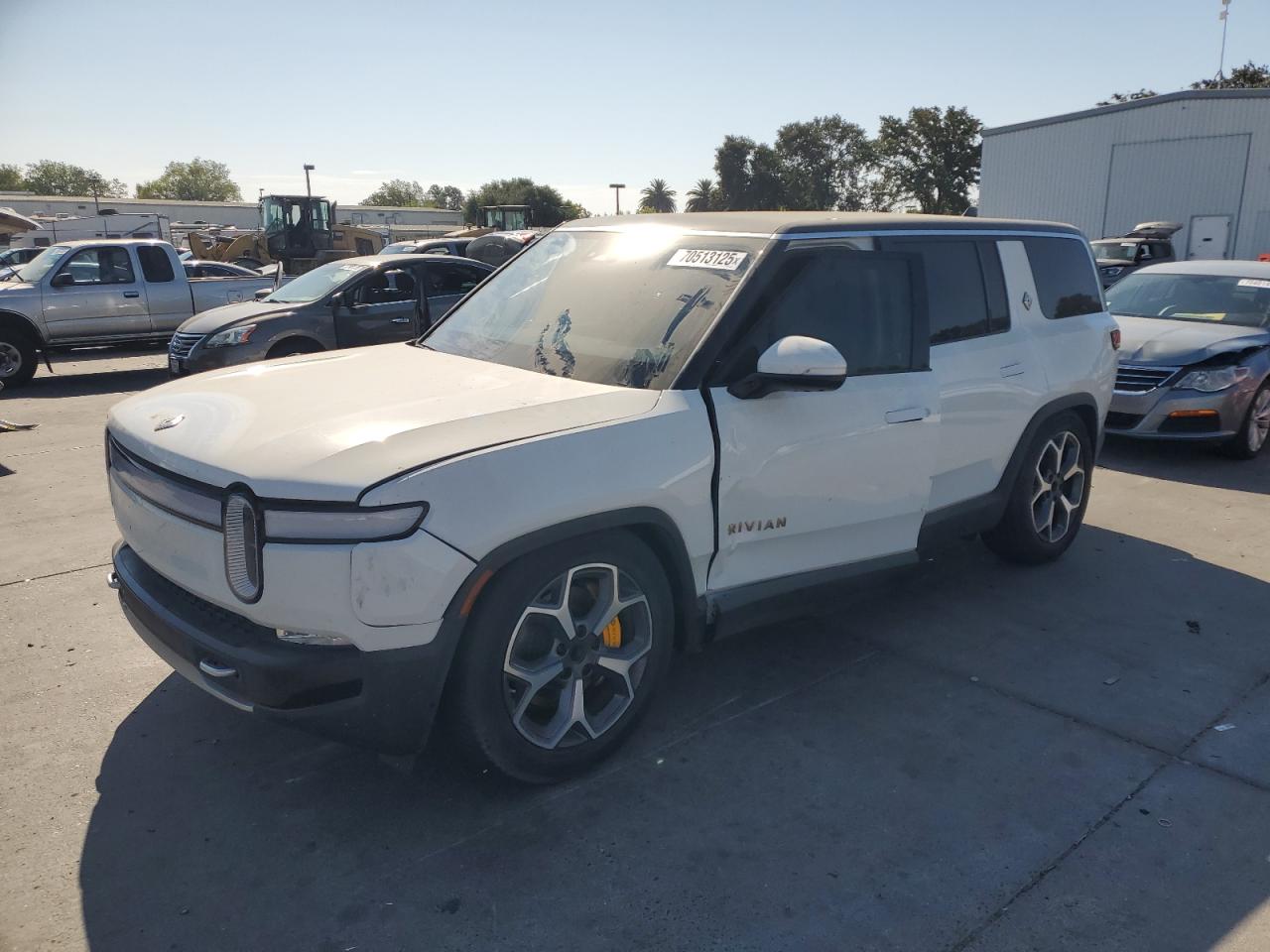 2023 Rivian R1s advent