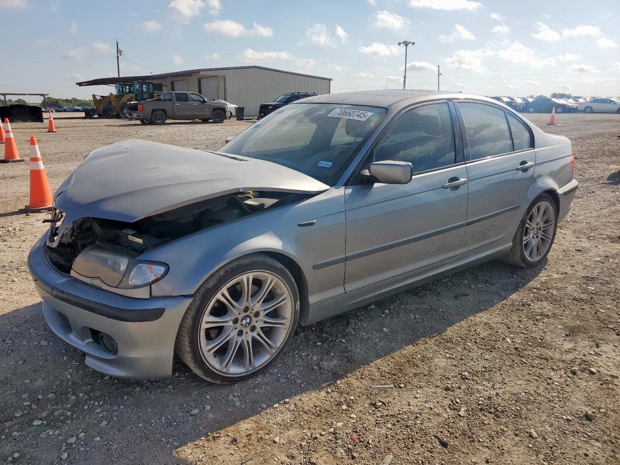 2004 BMW 330 i