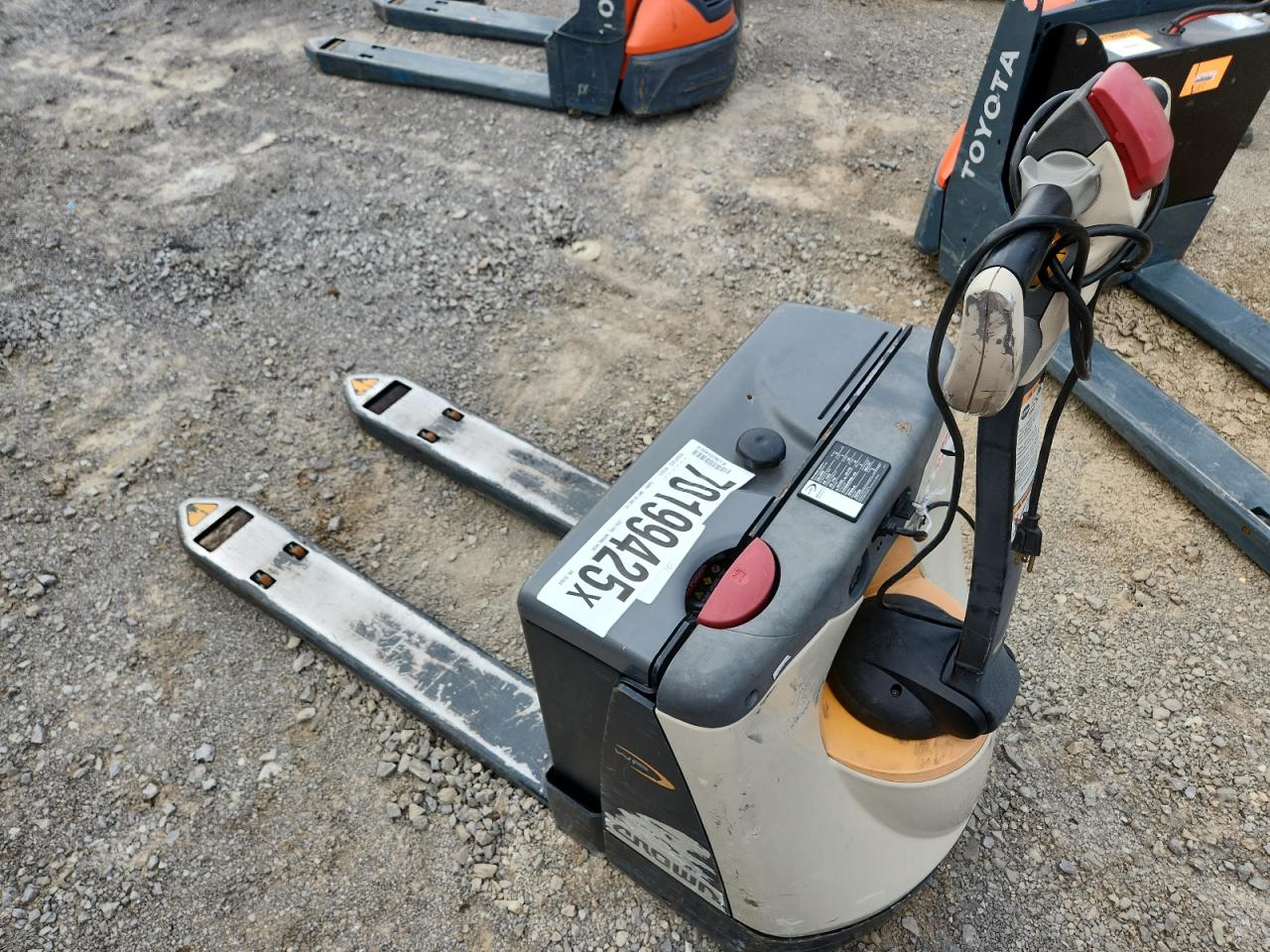2020 Crown Electric pallet jack