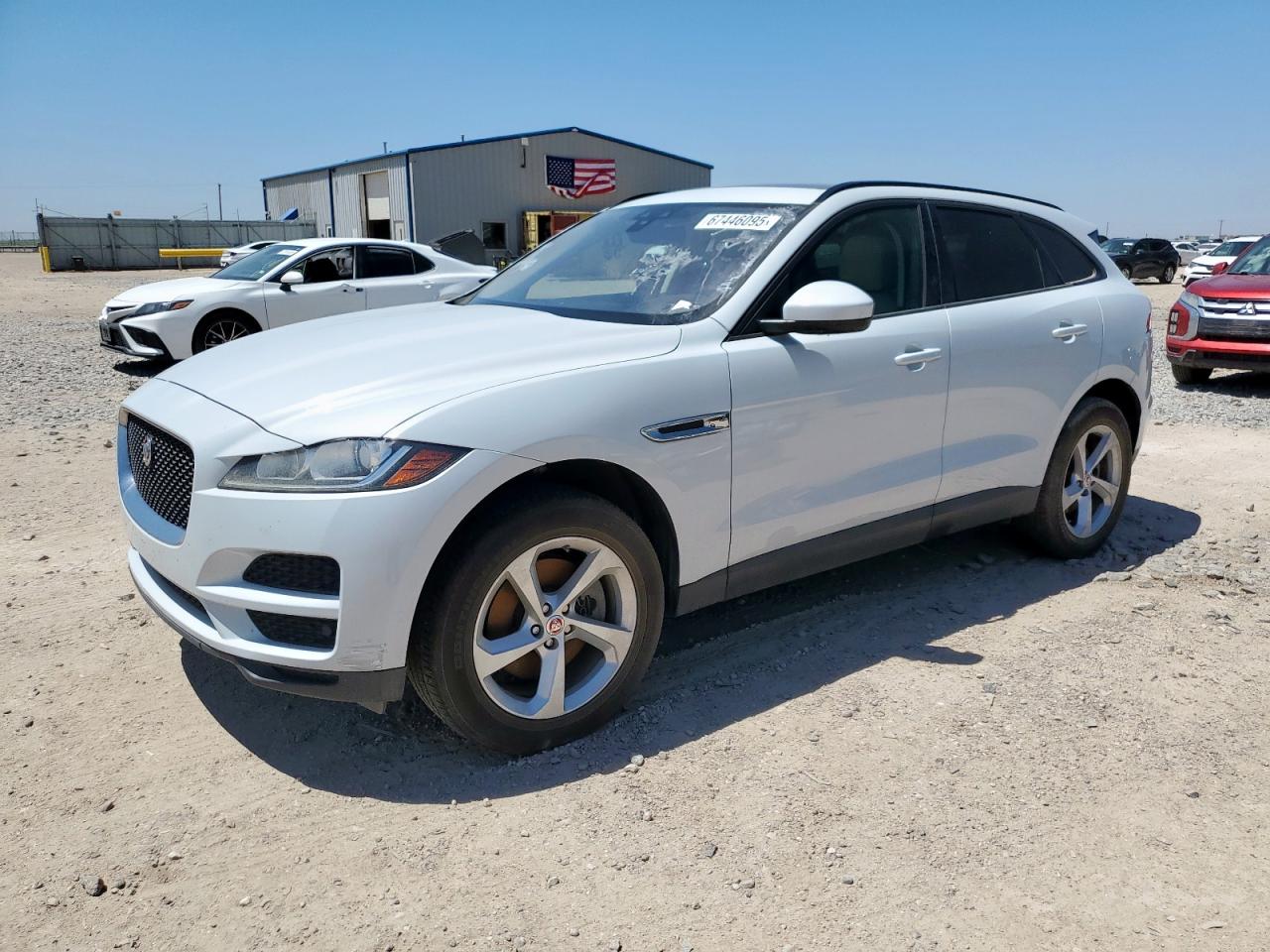 2017 Jaguar F-pace pre