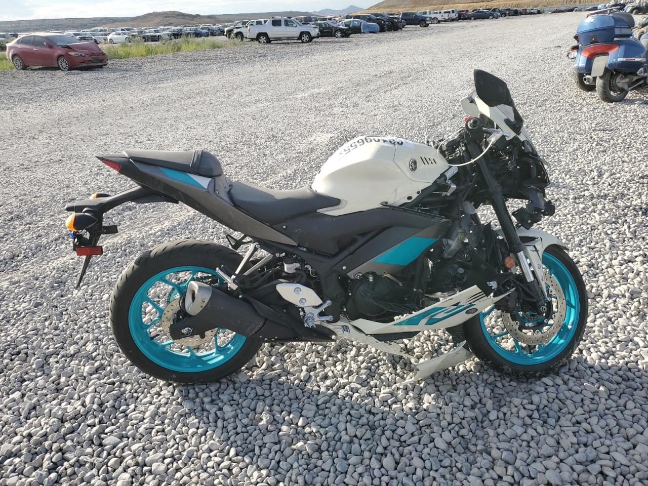 2024 Yamaha Yzfr3 a