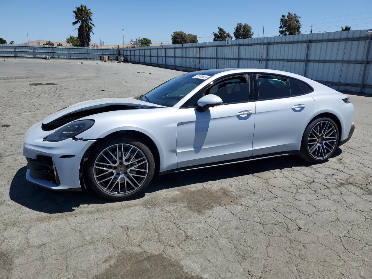 2024 Porsche Panamera b