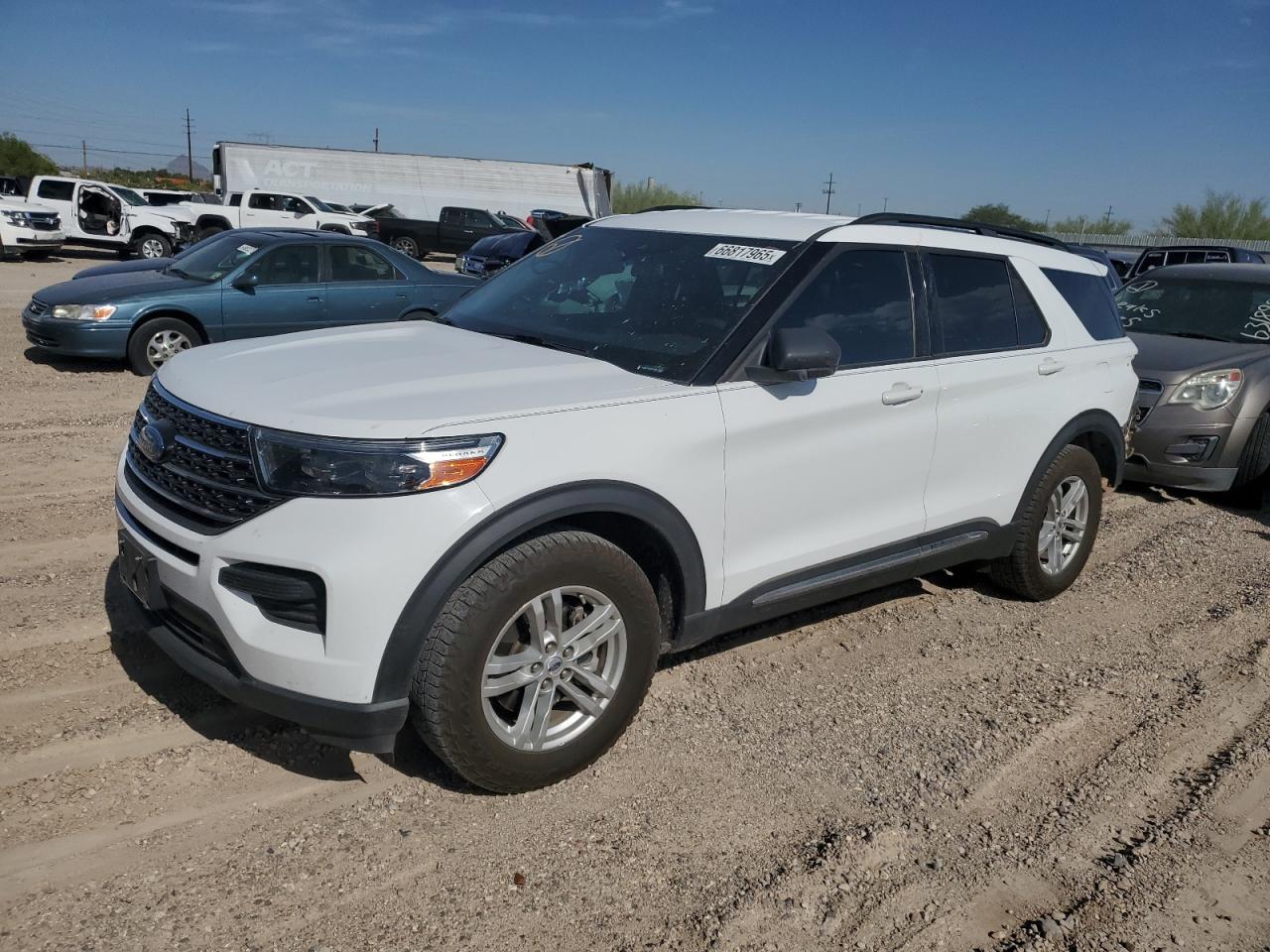 2020 Ford Explorer x