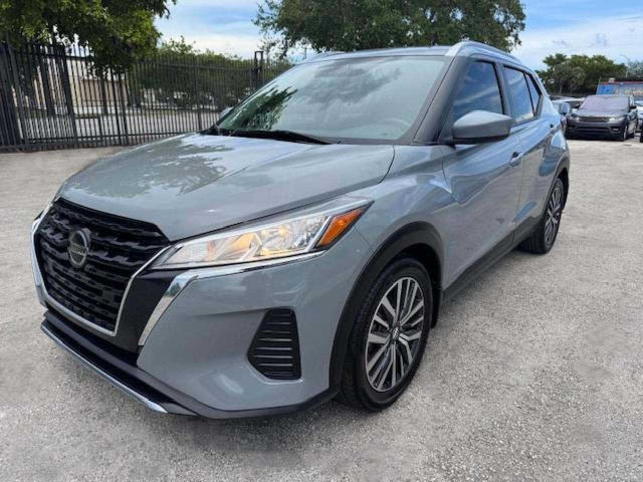 2021 Nissan Kicks sv