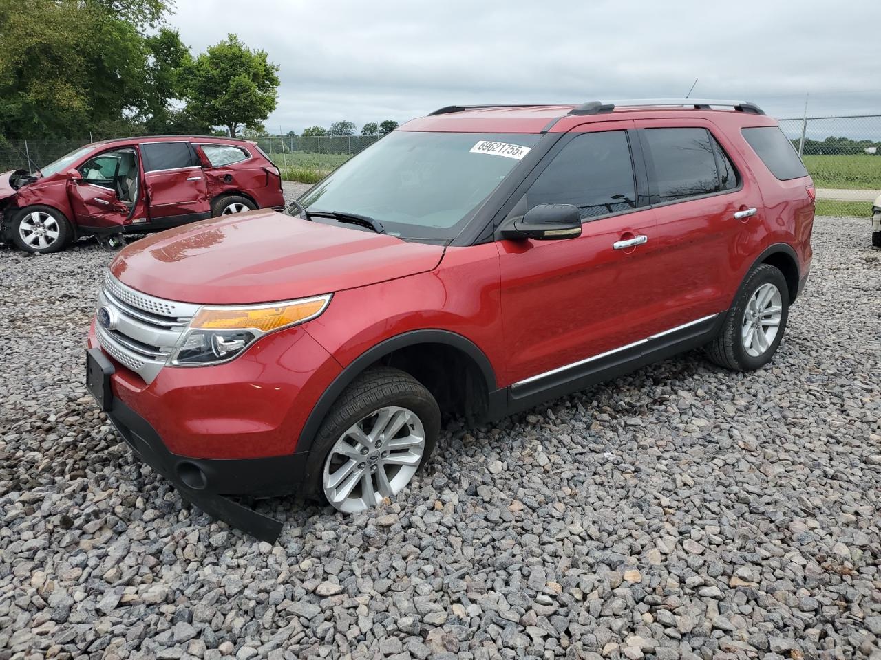 2011 Ford Explorer x