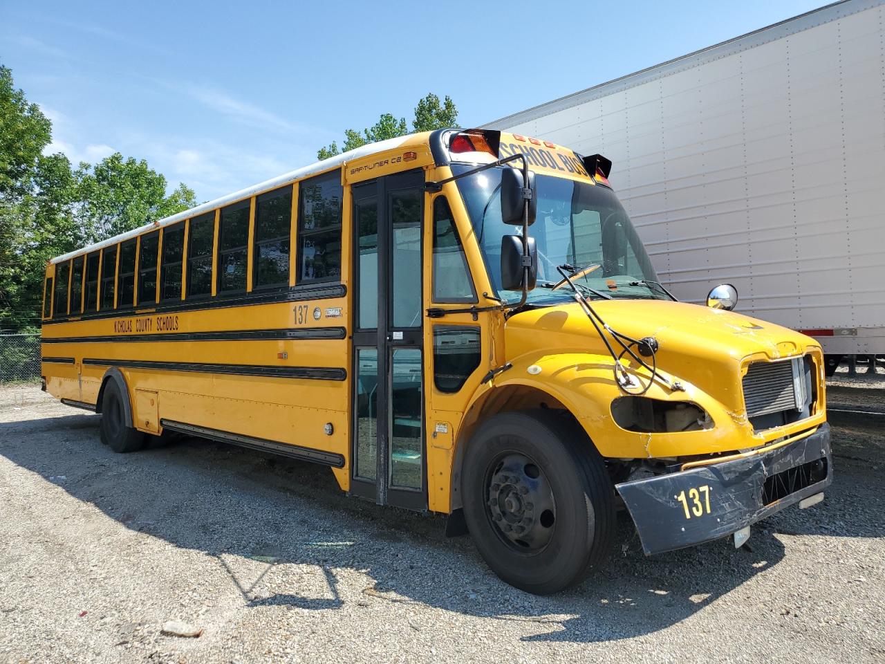 2017 Freightliner Chassis b2
